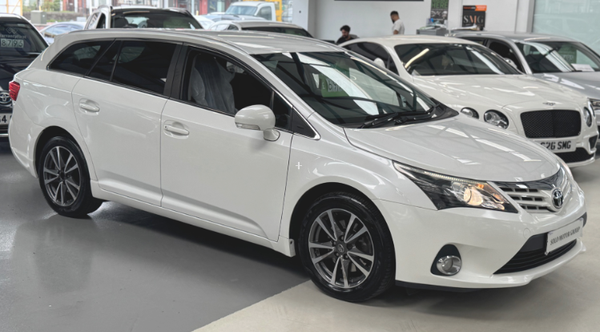 TOYOTA AVENSIS 2.2 D-CAT TR ICON TOURER AUTOMATIC 5DR