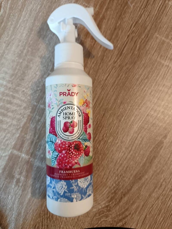 Spay maison et tissu framboise