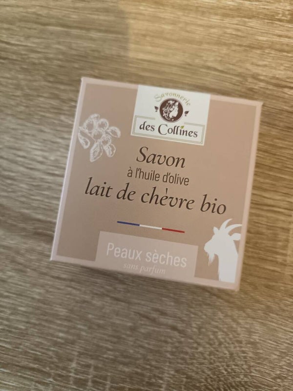 Savon lait chèvre peaux sèches