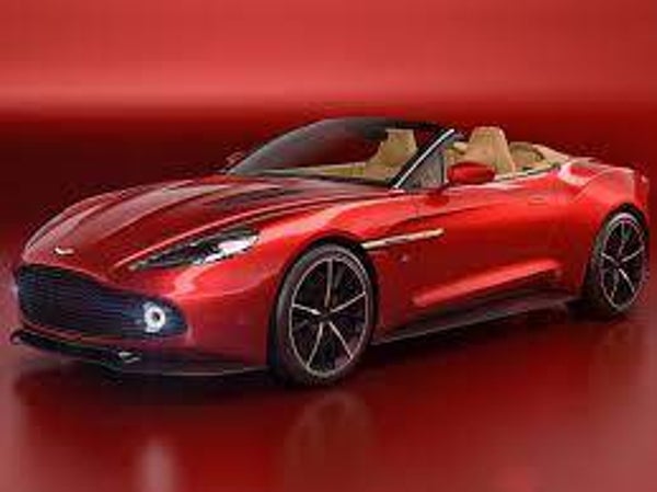 voiture aston martin rouge