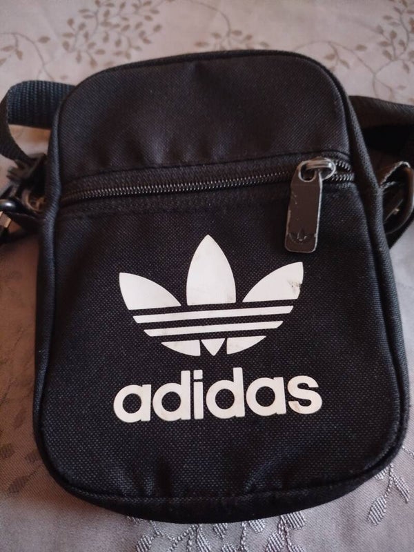 Sacoche, Adidas