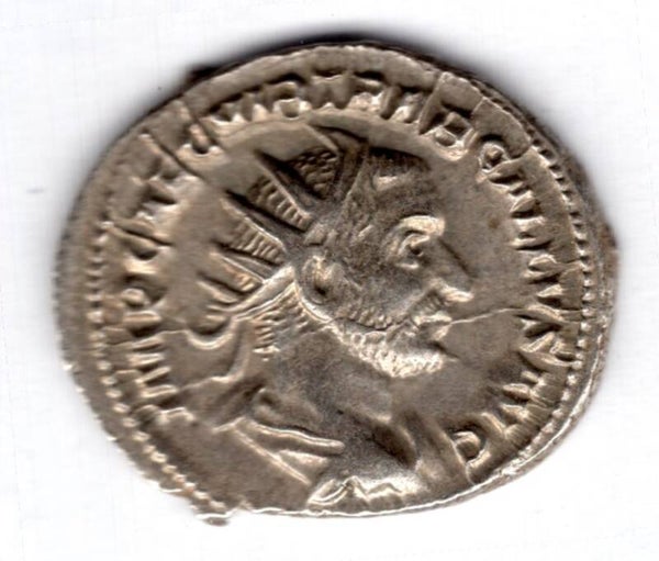 Trebonianus Gallus (A.D. 251-253). Antoninianus. Rev; Pietas standing.   dy16552