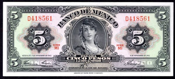 Mexico. Five Pesos 8-11-1961 Series MI D418561. AU-UNC.