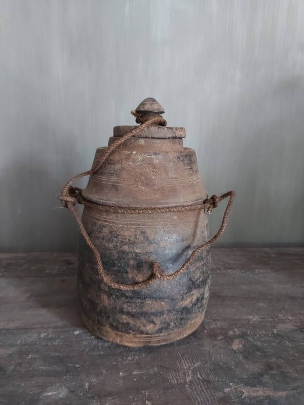 Unieke Pot Nepal met deksel 004