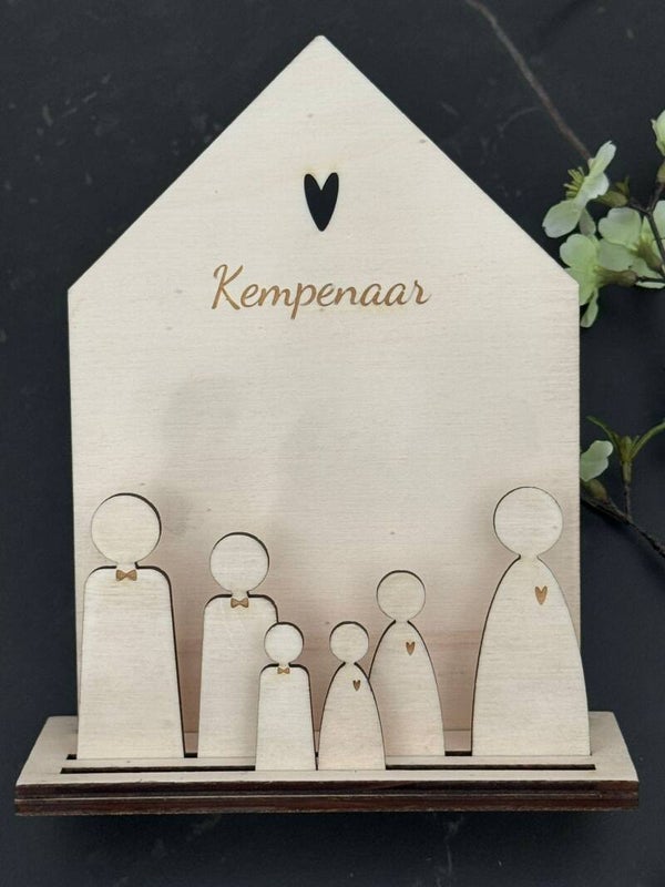 Houten huisje met familienaam - inclusief houder