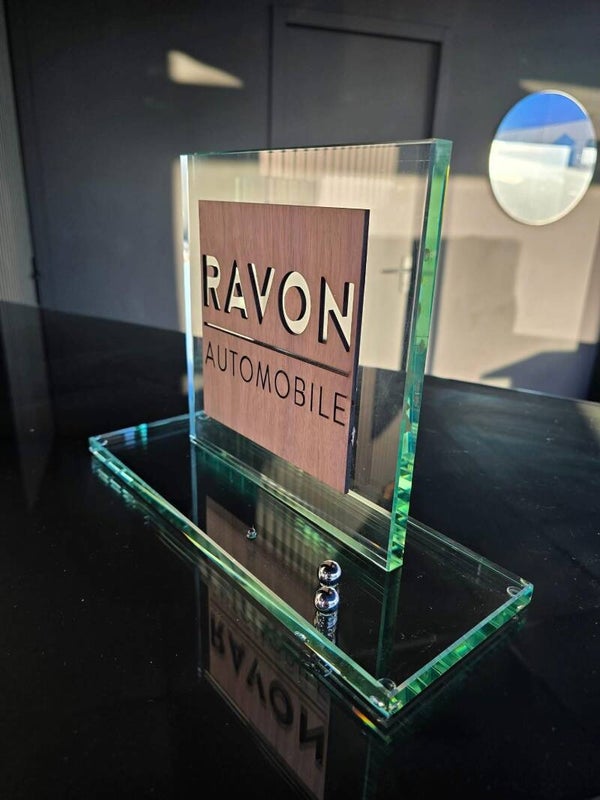 🏆 Trophée en verre & logo en bois gravé