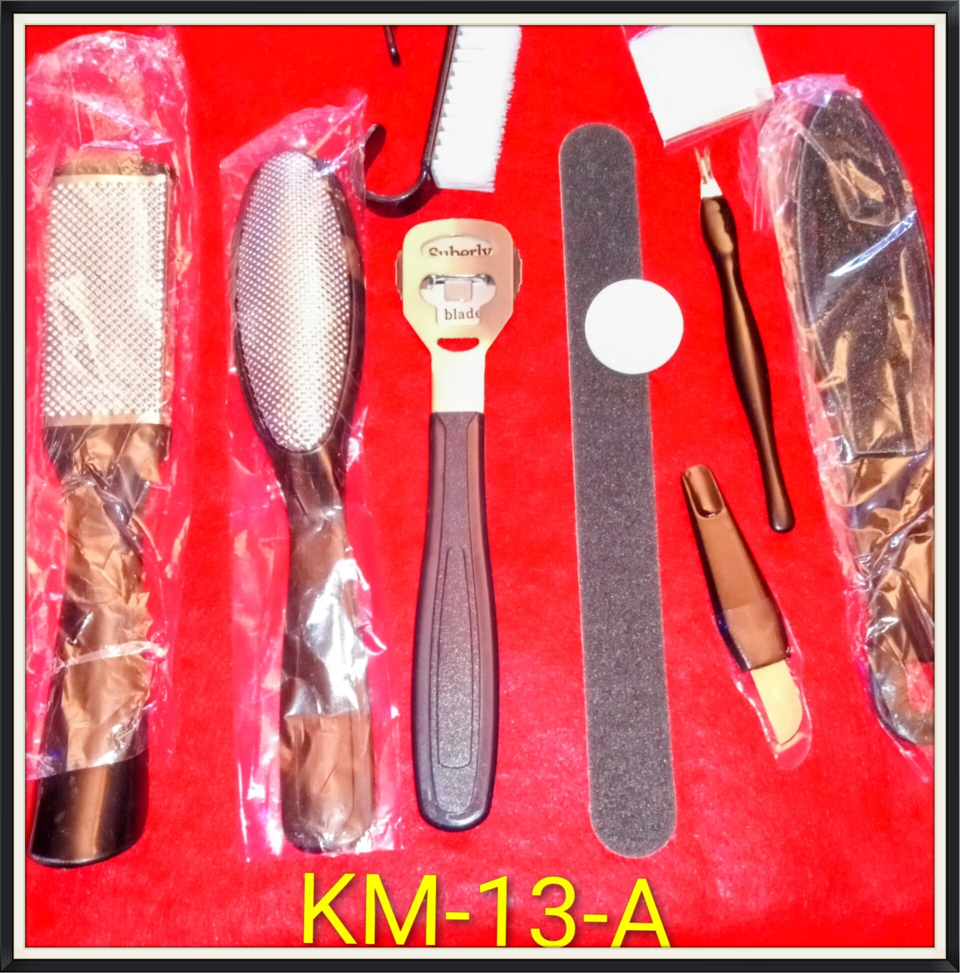 Kit Manucure Pédicure KM-13-A