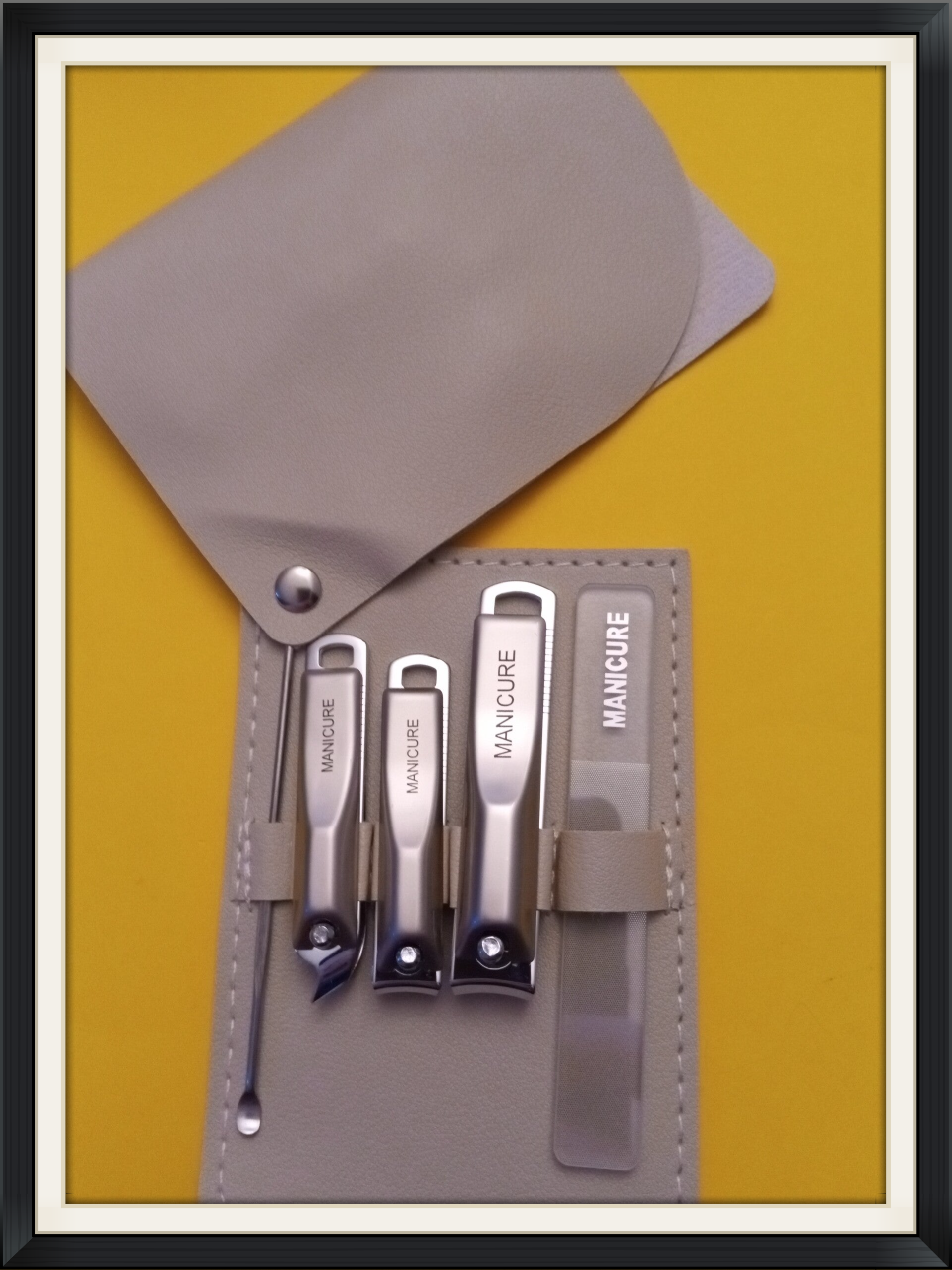 Kit Manucure Pédicure KM-06