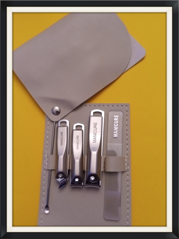 Kit Manucure Pédicure KM-06