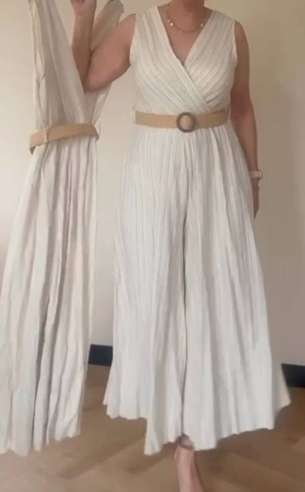 Broekpak met gouden sierranden.One Size 36 tot 40