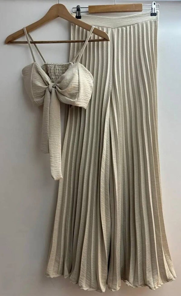 Crop top met wijde geplooide broek. Beige One Size