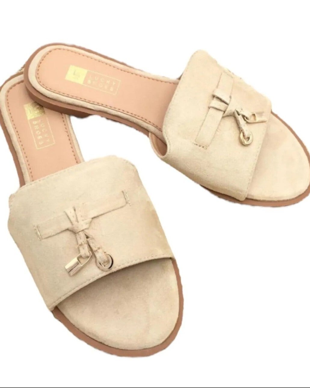 Suedine slippertjes met gouden slotje