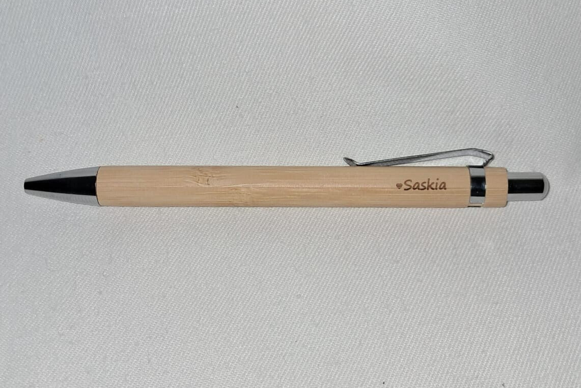 Bambus-Kugelschreiber mit Namen