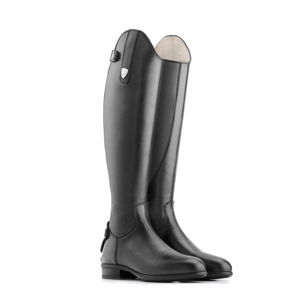 Tattini Terrier Close Contact