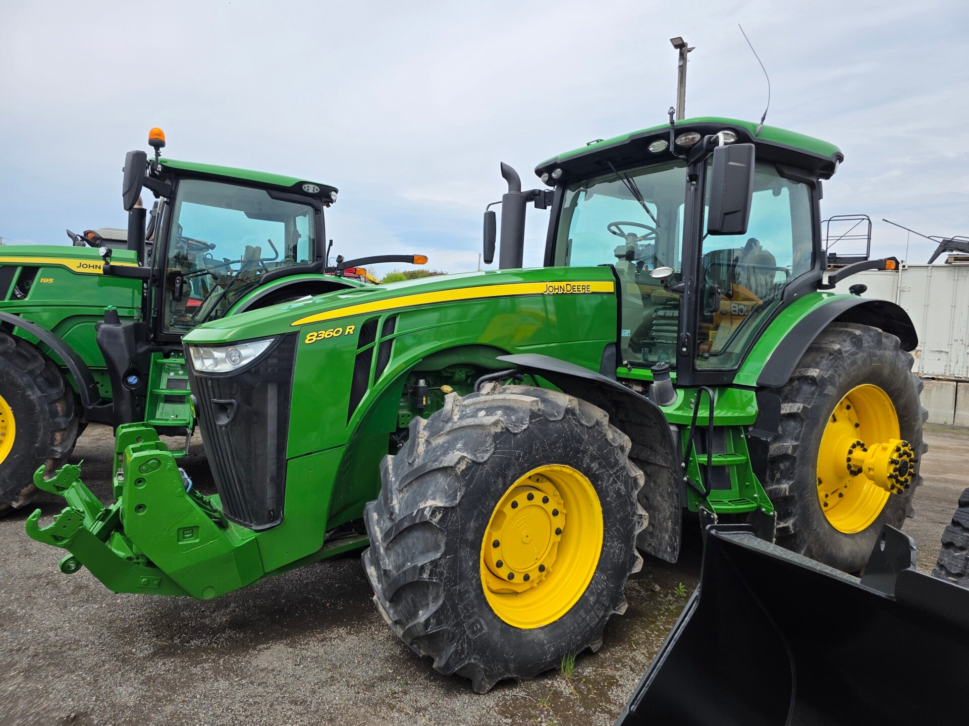 JOHN DEERE - 8360R - 2011 - 9951hrs