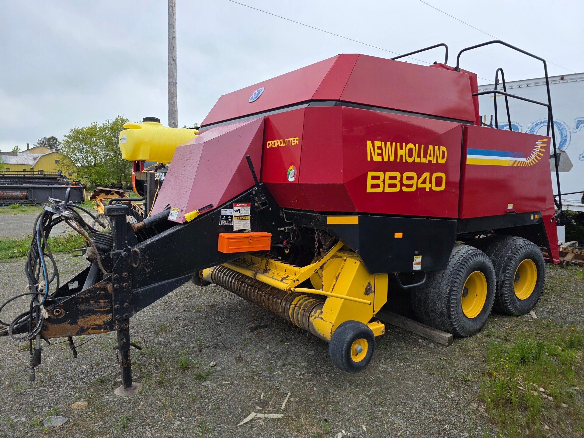 NEW HOLLAND - BB940 - 2002 - BALLES - HRS