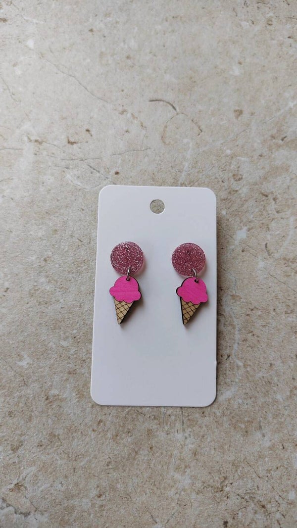 Boucles d'oreilles glaces roses pailletées - Bijoux fantaisie en bois gravé