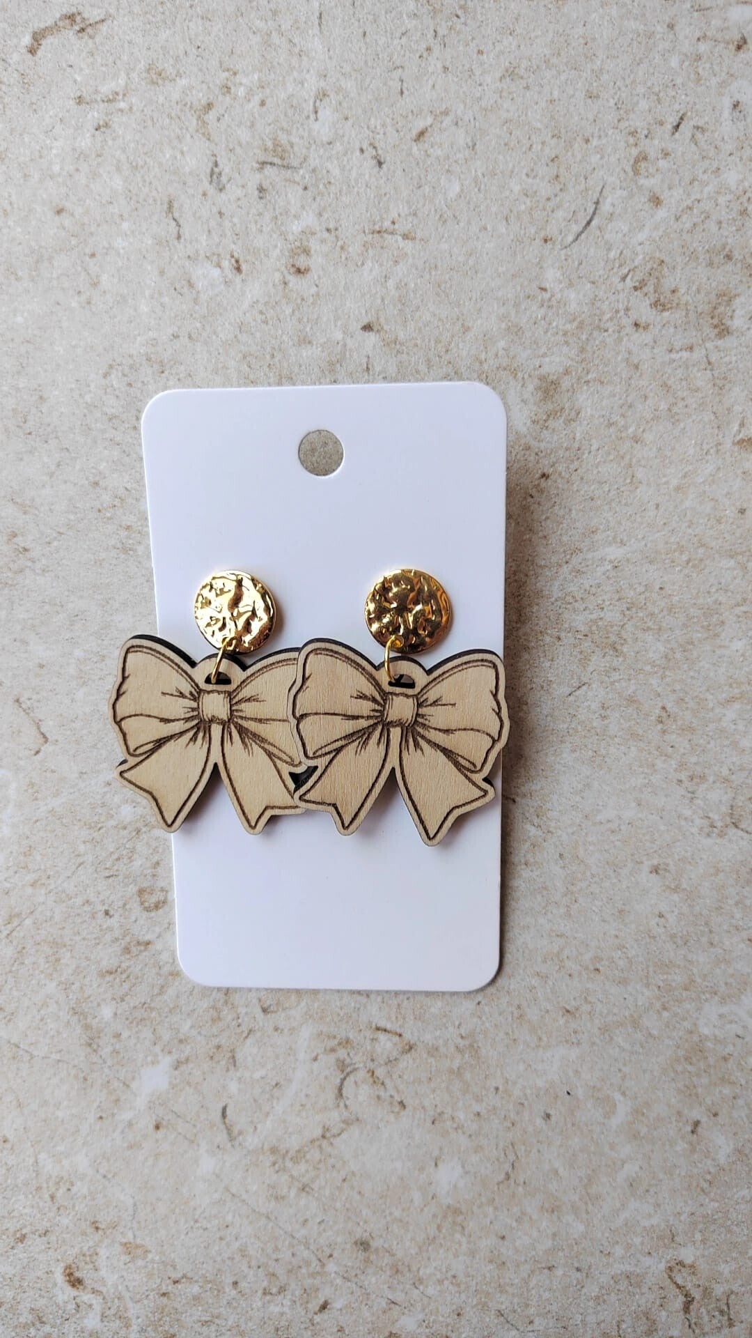 Boucles d'Oreilles Nœud Bois Gravé | Lucile Créart