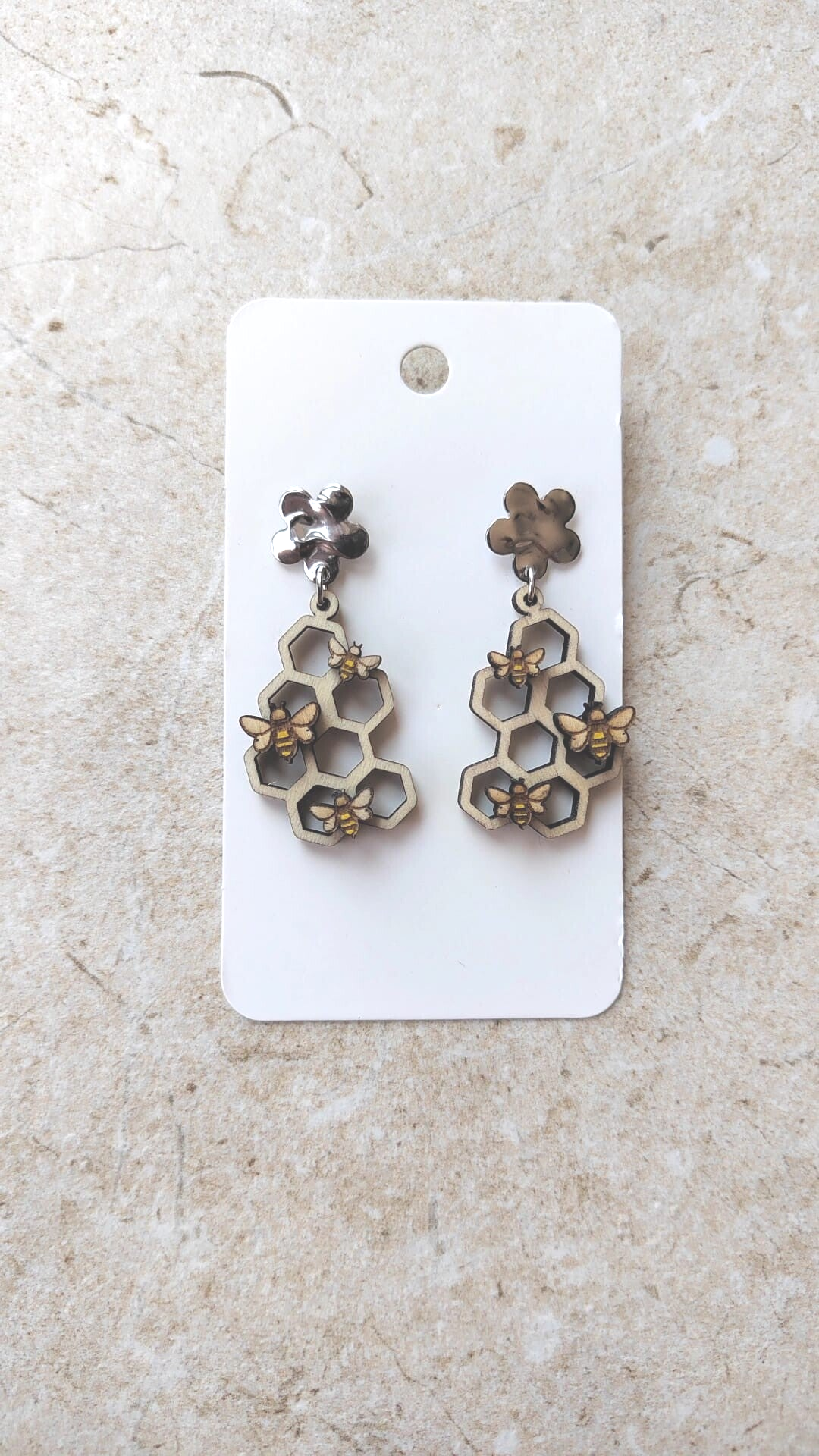 Boucles d’oreilles Alvéoles & Abeilles - Bijoux nature en bois gravé