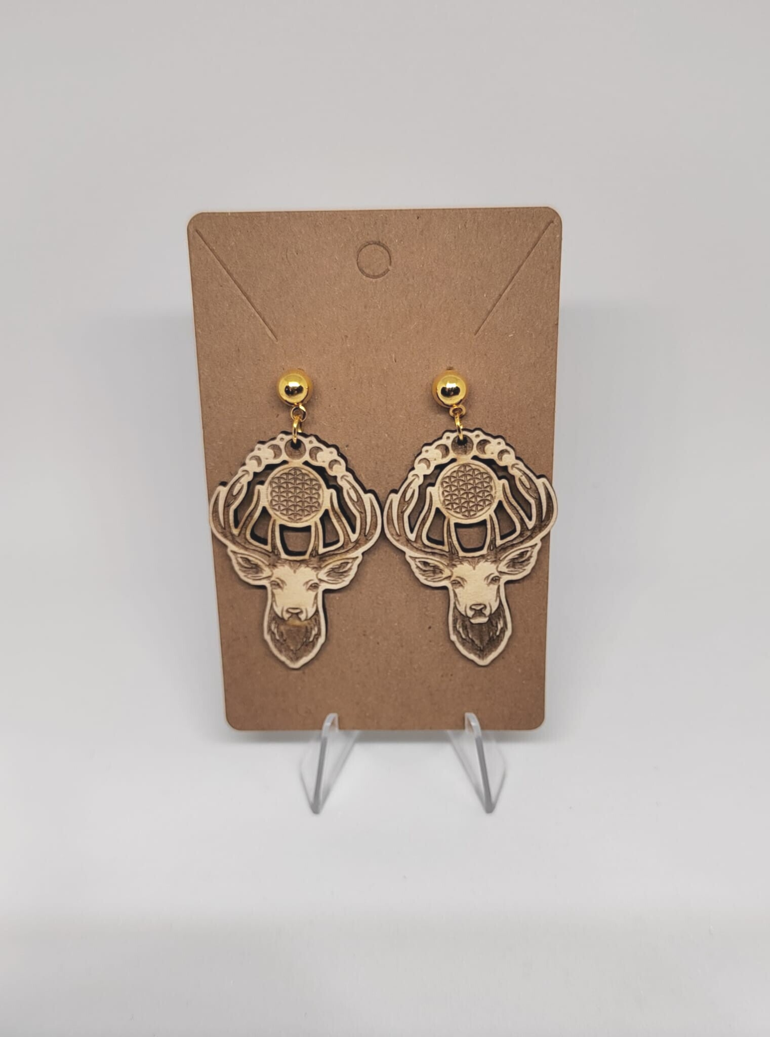 Boucles d’oreilles en bois Cerf – Bijou nature et esprit sauvage