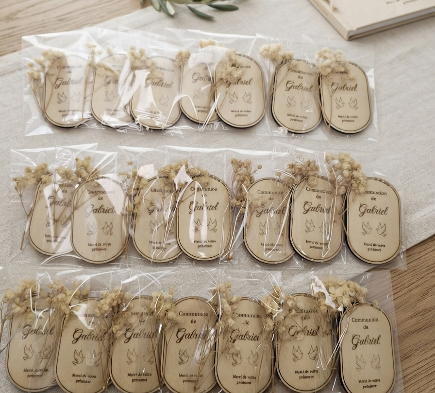 Magnet Communion en bois personnalisé – Cadeau invité communion – Gravure laser prénom et date