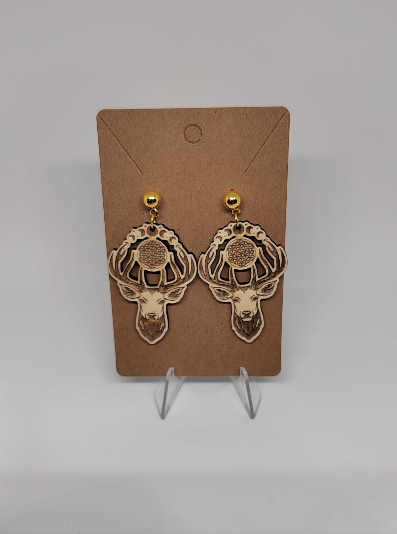 Boucles d’oreilles en bois Cerf – Bijou nature et esprit sauvage