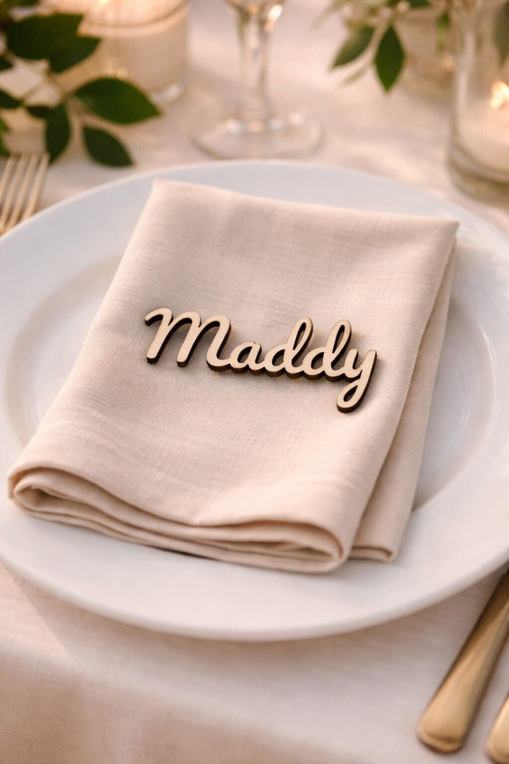 Prénom en bois personnalisé 4 mm – Marque-place mariage & décoration