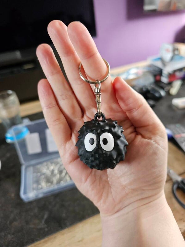 susuwatari  sleutelhanger (soot sprite)