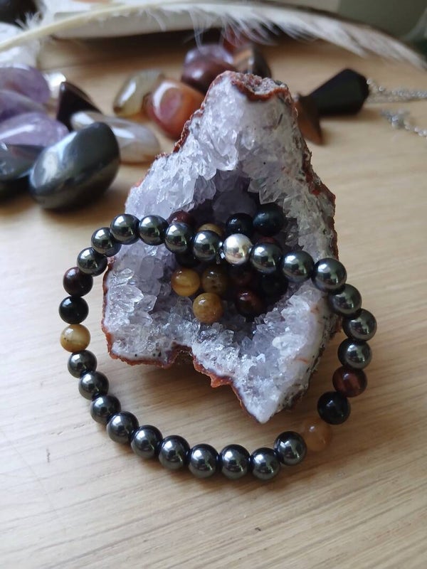 Bracelet en Hématite " Protection " avec Oeil-de-Tigre, Oeil-de-Taureau et Oeil-de-Faucon