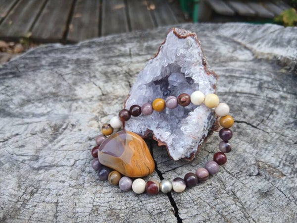 Bracelet et pierre roulée en Jaspe Mokaïte