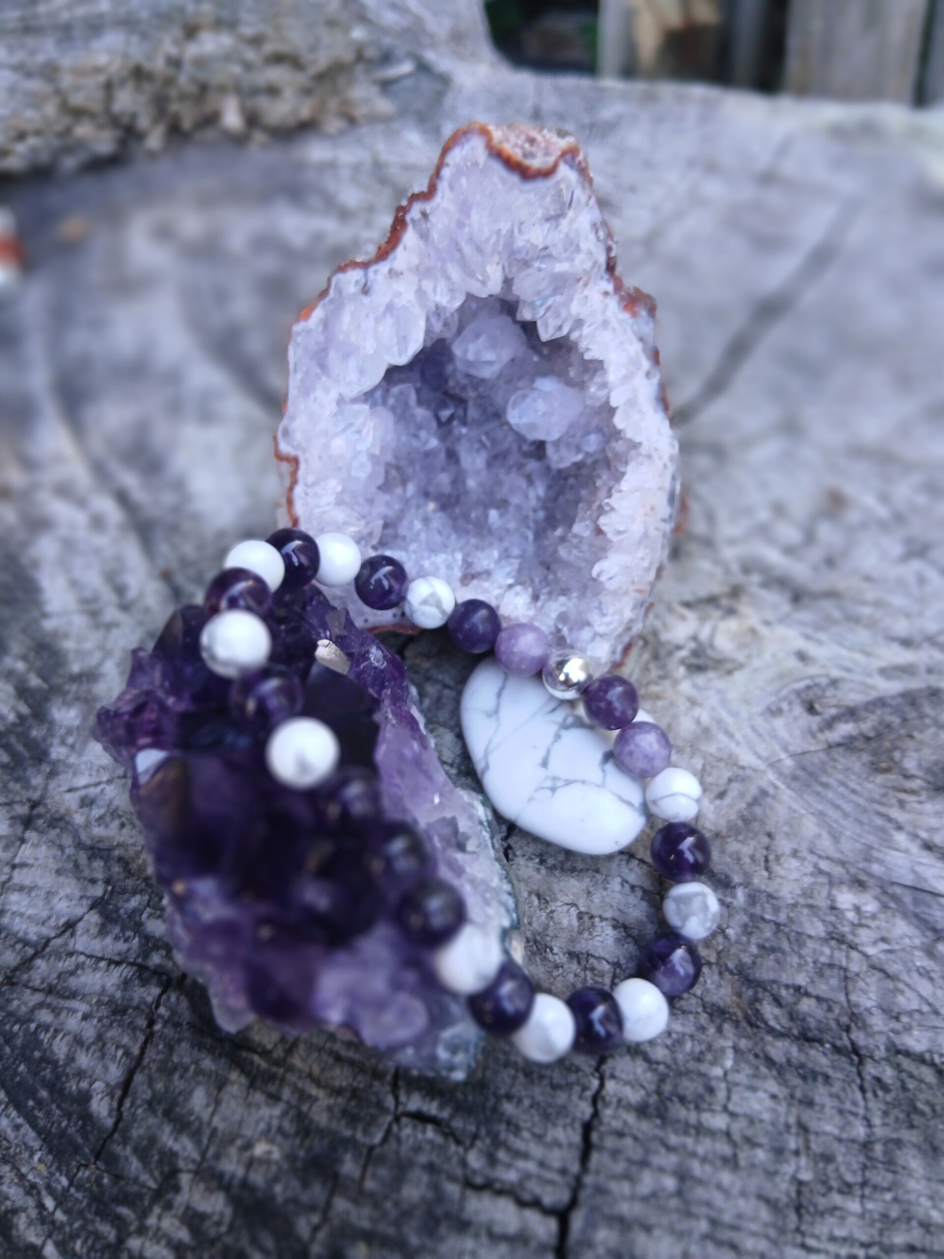Bracelet " Nuit Tranquille " Améthyste, Howlite et Lépidolite
