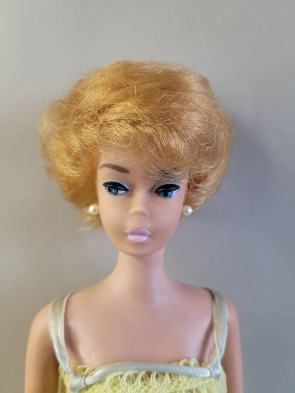 Vintage Barbie Bubble Cut #850 - blond