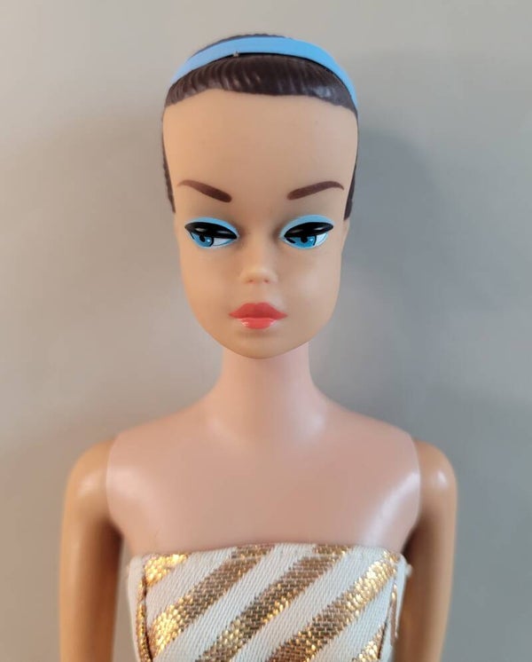 Vintage Barbie Fashion Queen #870 + 3 wigs