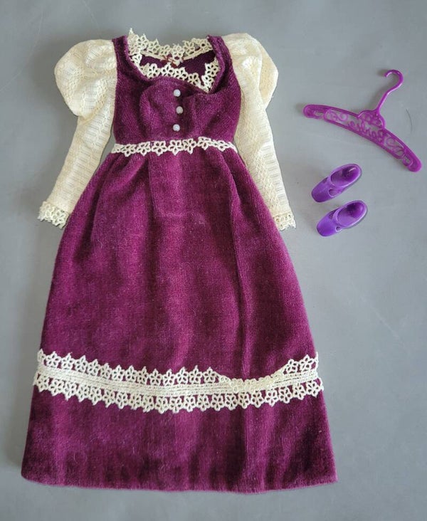 Vintage Barbie Fashion #3431 - Victorian Velvet