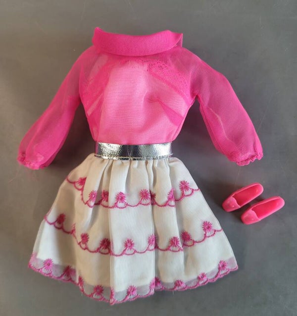 Vintage Barbie Fashion #1868 - Happy Go Pink