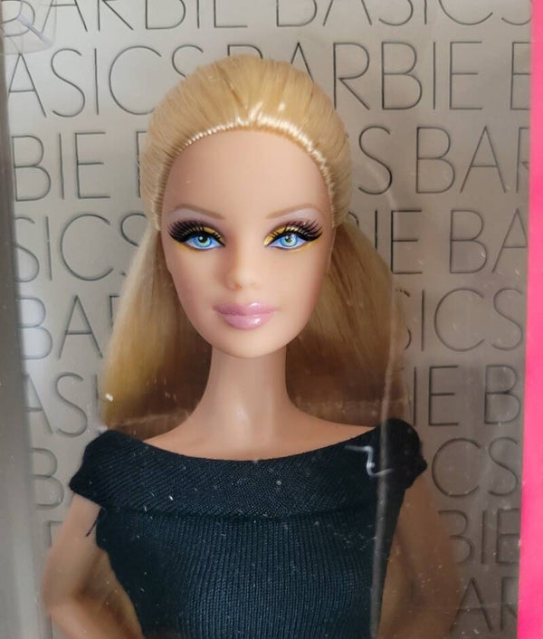 Barbie Collectable - Barbie Basics #01-001 / Black Label