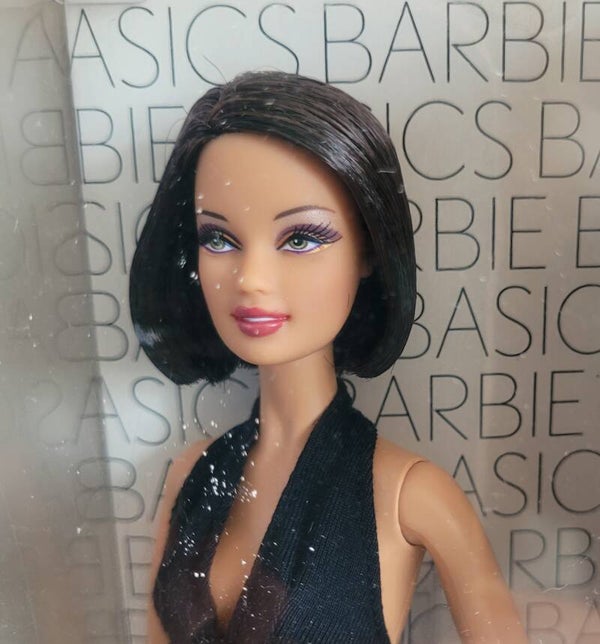 Barbie Collectable - Barbie Basics #11-001 / Black Label