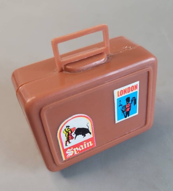 Vintage Barbie Busy Hands suitcase