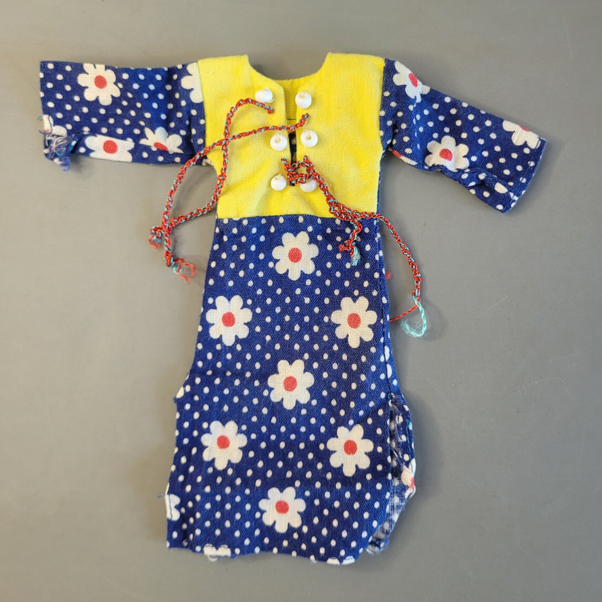 Vintage Daisy Fashion - Casbah /Mary Quant