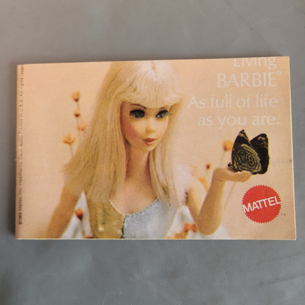 Vintage Barbie Fashion Booklet / living Barbie - Engels