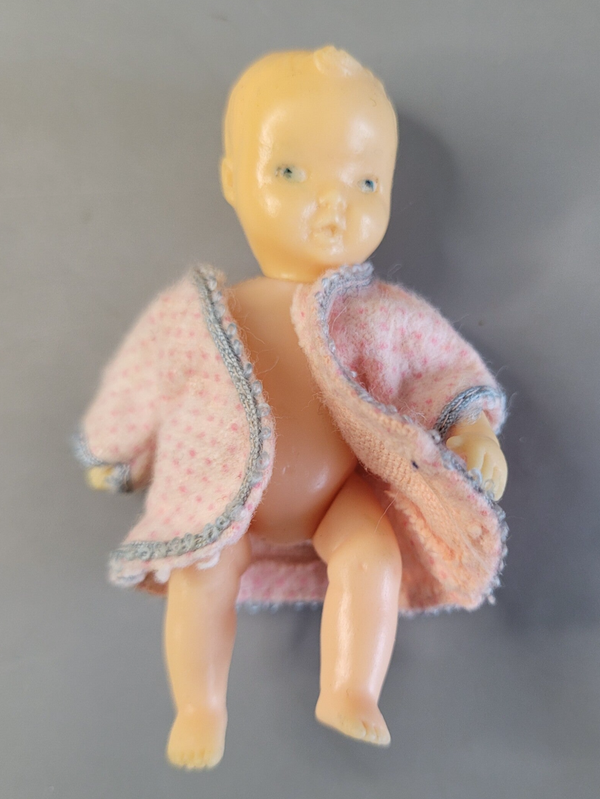 Vintage Barbie Baby-Sits #953 Baby
