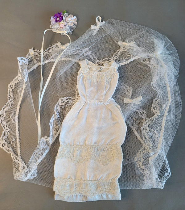 Vintage Barbie Fashion #1665 - Here comes the Bride