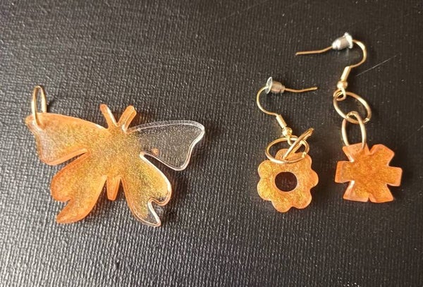 epoxy hanger en oorbellen