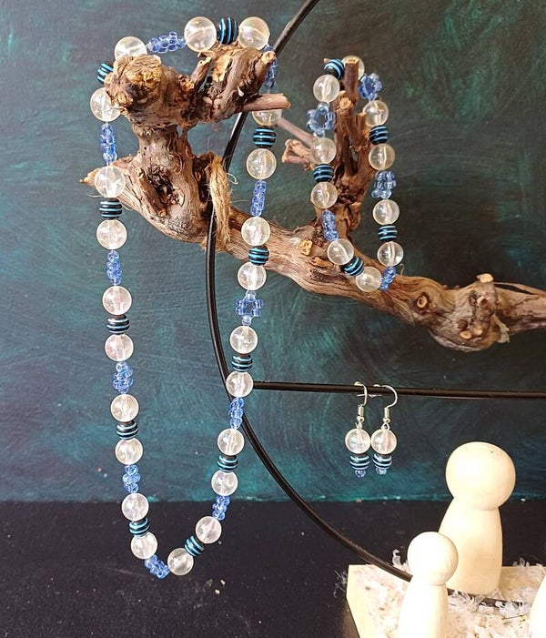 Ketting, oorbellen en armband