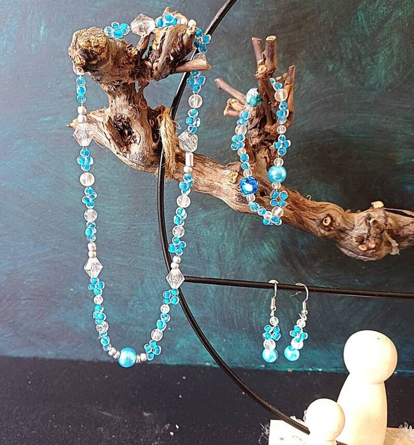 Ketting, oorbellen en armband