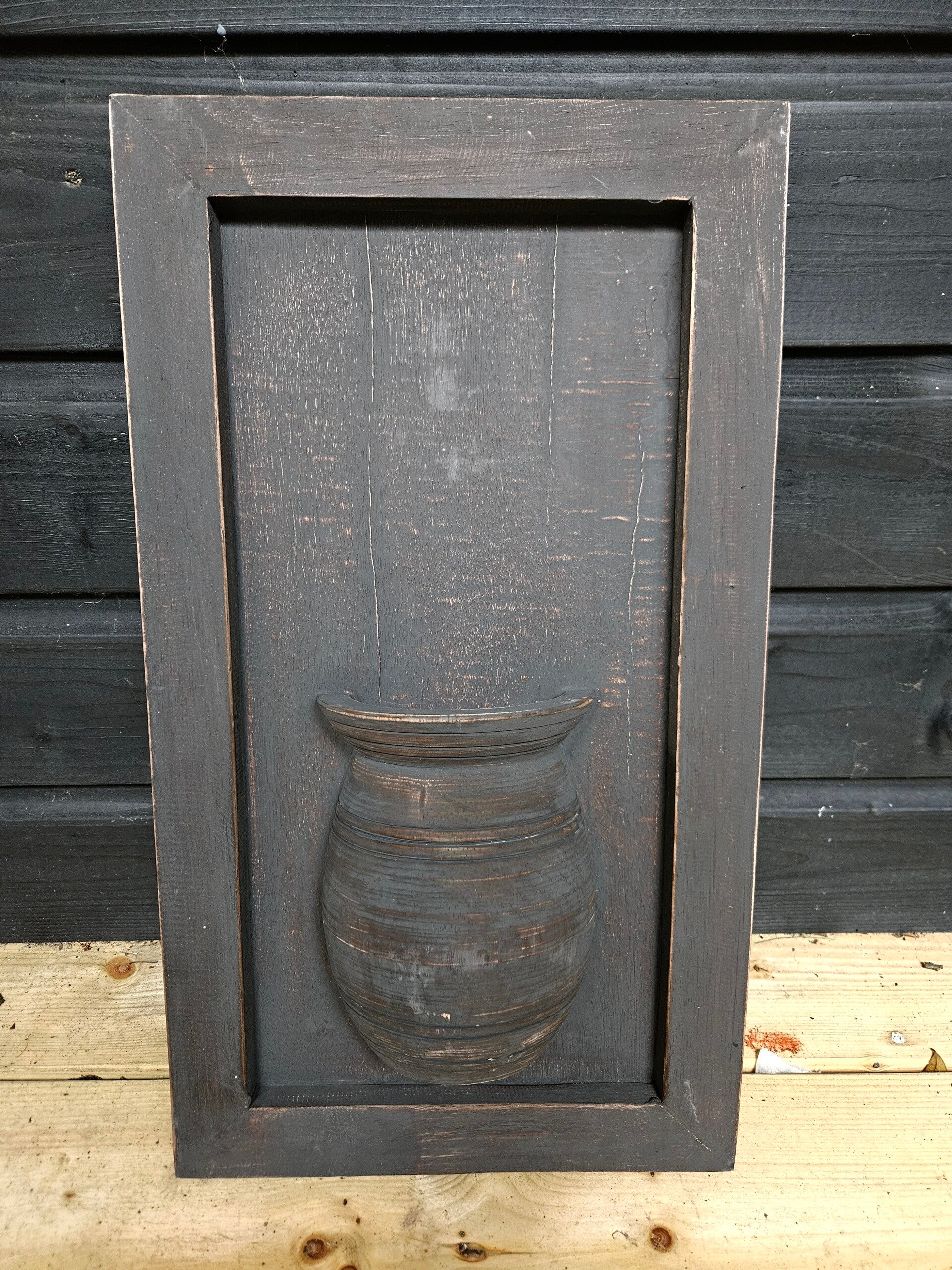 Houten wandpaneel met halve pot - sober donker