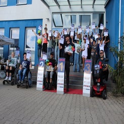1000083015-standard.jpg