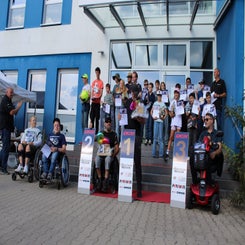 1000083024-standard.jpg