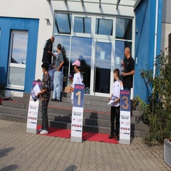 1000083051-standard.jpg