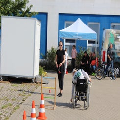 1000083066-standard.jpg
